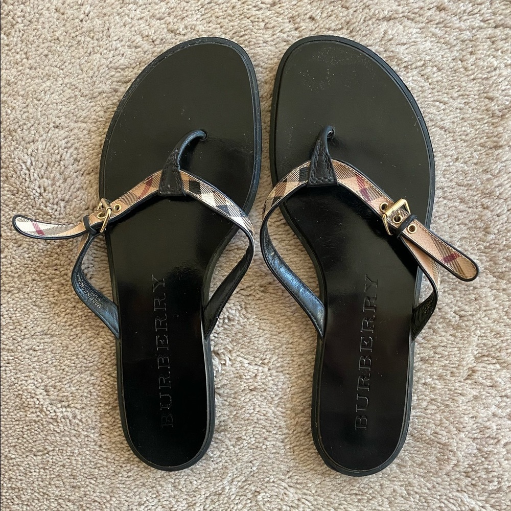 Burberry Flip Flop Sandals - Parsons Check Thong